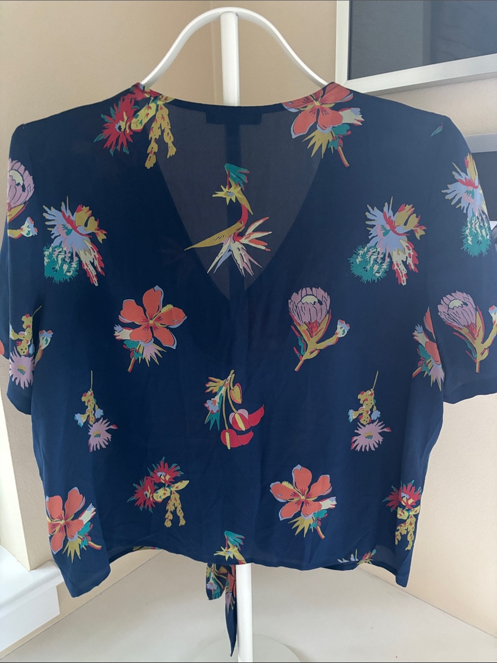 Madewell Navy Floral Tie-Hem V-Neck Blouse - Picture 3 of 4